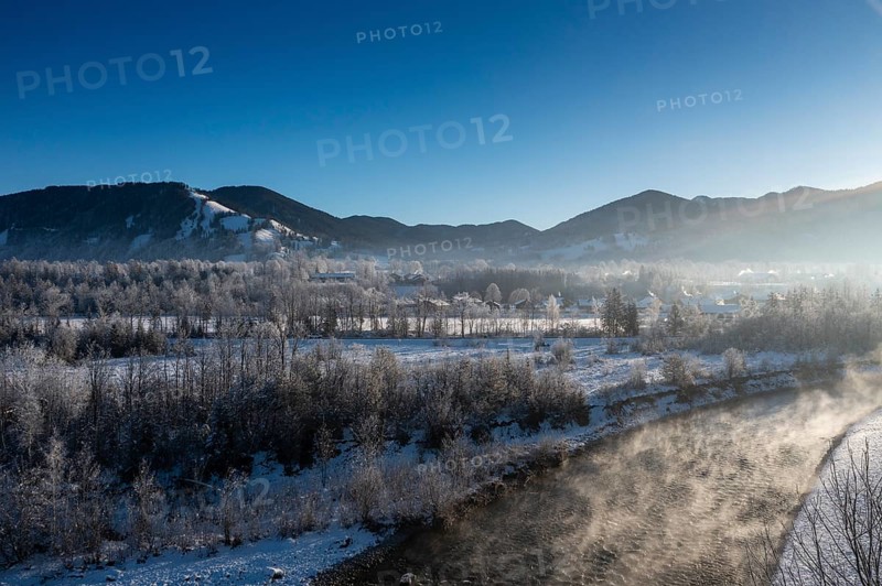Sunrise on the Isar, Isar valley near Arzbach, Tölzer Land, in winter, aerial view, Upper Bavaria, Bavaria, Germany