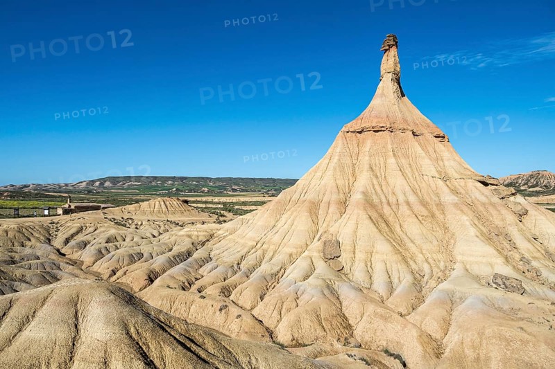 Castildetierra rock formation, semi-desert, Bardena Blanca area, Bardenas Reales Nature Park, Navarre, Spain