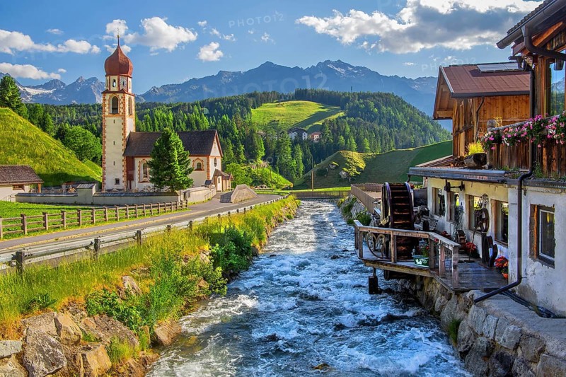 Chaplaincy church and old forge with water wheel on the Horlachbach, Niederthai in the Horlach Valley, side valley of the Ötztal, Stubai Alps, Tyrol, Austria