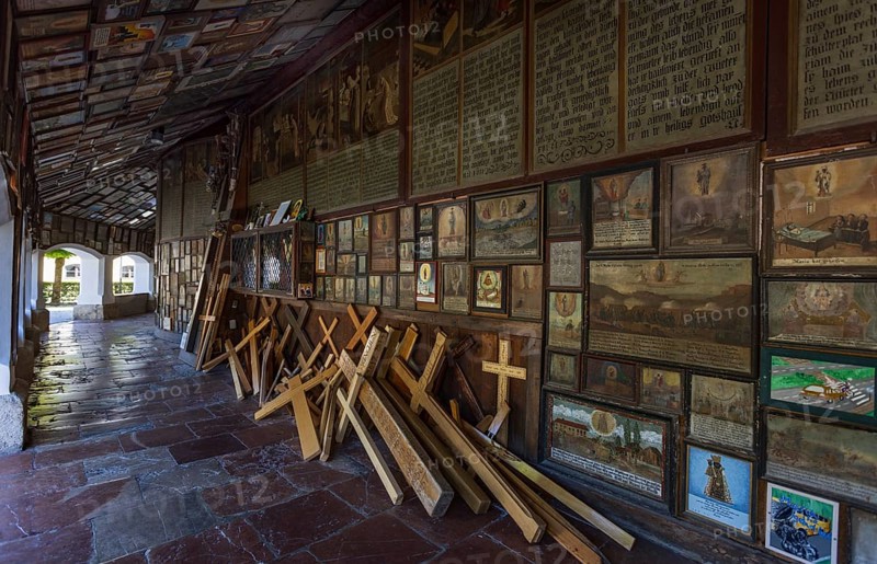Votive plaques in the walkway around the Chapel of Grace, Kapellplatz, place of pilgrimage, Altötting, Upper Bavaria, Bavaria, Germany
