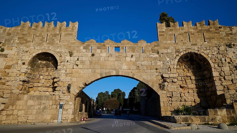 Arsenal Tor, Rhodes city wall, Medieval stone gate with symmetrical arches over the street, harbour area, Rhodes city, Rhodes, Dodecanese, Greek Islands, Greece