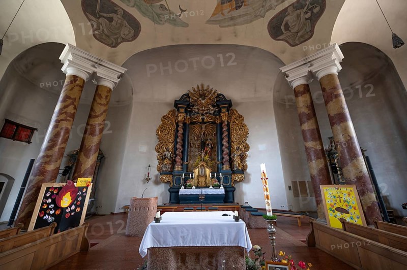 Chancel of St Vitus Church, rotunda in neo-Romanesque style built in 1891, Burglengenfeld, Upper Palatinate, Bavaria, Germany