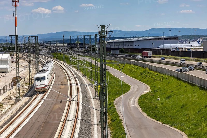 First test run on the new railway line between Stuttgart Airport and Wendlingen. This further section of the Stuttgart 21 project will go online at the end of 2026. The special Deutsche Bahn ICE-S train is used for measurements, among other things. Stuttgart, Baden-Württemberg, Germany