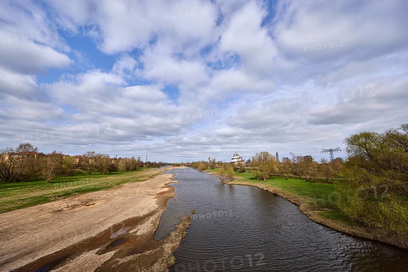 Old Elbe, oxbow, river, riverbank, trees, meadow, blue sky, cumulus clouds, Magdeburg, state capital, independent city, Saxony-Anhalt, Germany