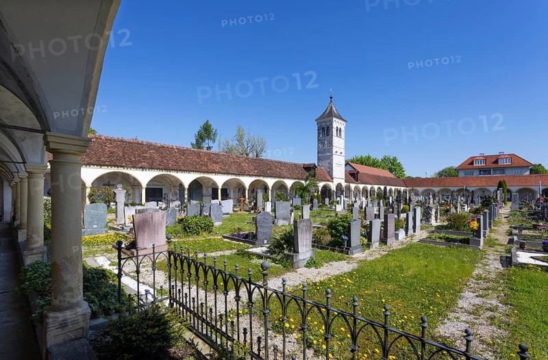 Gate tower, arcaded crypts at the Renaissance cemetery, Tabor cemetery, Steyr, Traunviertel, Upper Austria, Austria
