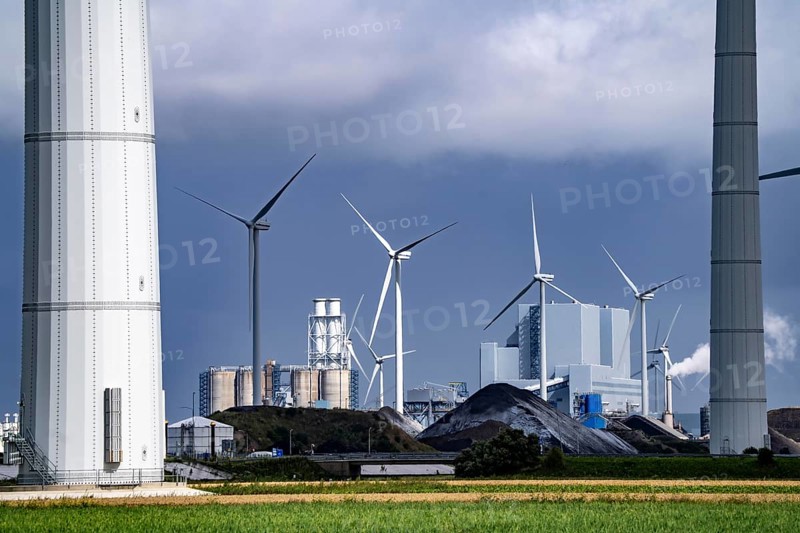 RWE coal-fired power plant Eemshavencentrale, in the seaport of Eemshaven, operator RWE Power, wind farm, Netherlands