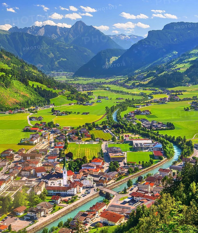 View of the village and valley with the Ahornspitze 2973m, Zell am Ziller, Zillertal, Zillertal Alps, Tyrol, Austria