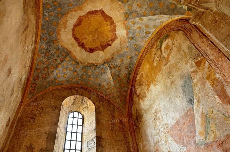 Remains of 14th century frescoes, side chapel, interior, Gothic basilica of the Cistercian abbey of Fossanova Monastery, Cistercian-Burgundian architectural style, Priverno, Province of Latina, Lazio, Italy
