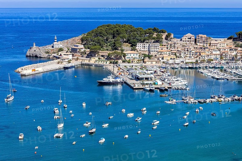 Port de Soller on Majorca from above Holiday by the sea harbour with boats trip in Port de Sóller, Spain