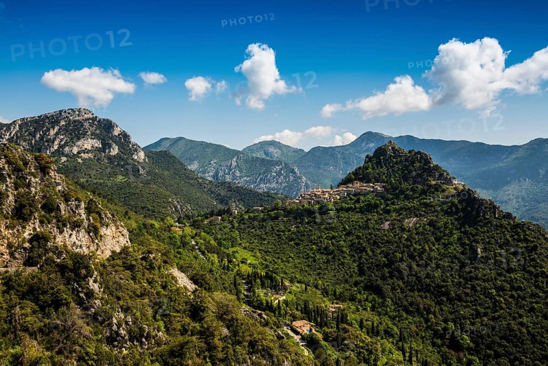 Picturesque mountain village overlooking the sea, Sainte-Agnès, near Menton, Cote d'Azur, Alpes-Maritimes, Provence-Alpes-Cote-d'Azur, South of France, France