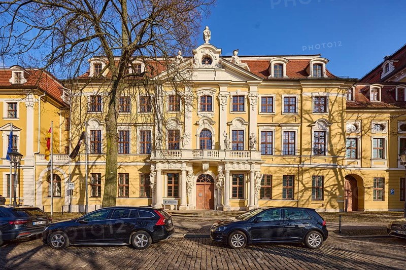 Ministry of Justice, Knautsches Palais, historic building, baroque architectural style, bare winter trees, car park with vehicles, blue sky, cloudless, cathedral square, Magdeburg, state capital, independent city, Saxony-Anhalt, Germany