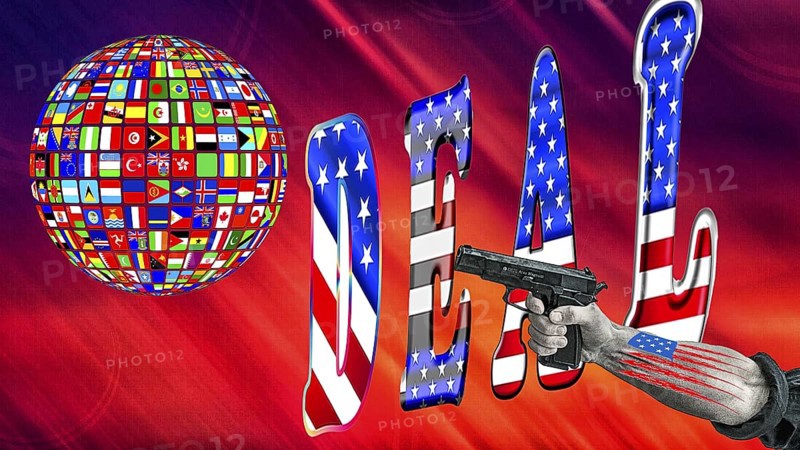 Symbolic image, Trump in deal madness, governing with decrees, no more United States, democracy versus autocracy, Donald Trump sees himself as a ruler above the law, US democracy in danger, political blackmail, EU and Germany under political pressure, industry, Customs threats, Elon Musk, Mark Zuckerberg, social networks, fake news, rights broken, hate, hate speech, DSG Digital Services Act, re-election, USA, politics, announcements, vendetta, wanted dictator, Republicans, US electoral system, global danger, lies, 2nd term, Ukraine. term, global burden, Ukrainian war, White House storm
