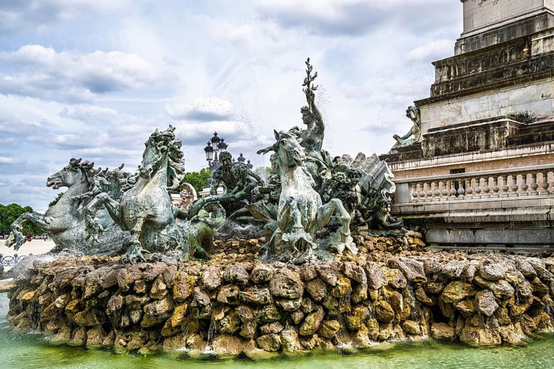 Fontaine du Char du Triomphe de la Concorde, Place des Quinconces, Bordeaux, Gironde, Nouvelle-Aquitaine, France