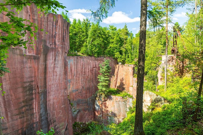 On the porphyry nature trail, Gleisberg quarry with number wall, historic quarries on the Rochlitzer Berg, Rochlitz, Saxony, Germany