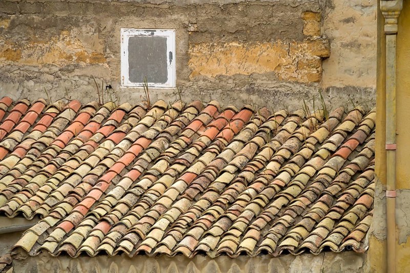 Extension with a roof made of traditional roof tiles, Agrigento, Argrigento, Sicily, Italy