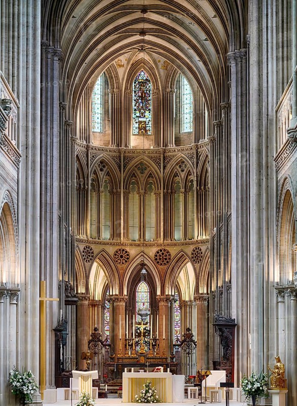 Interior view, choir, altar, Cathédrale Notre-Dame de Bayeux, Bayeux, Calvados, France