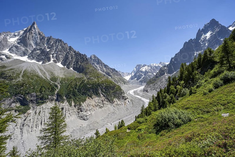 Picturesque mountain landscape with imposing mountain peaks and glaciers, Grand Balcon Nord, Mer de Glace glacier tongue, Grandes Jorasses at the back, Mont Blanc massif, Montenvers, Chamonix, Haute-Savoie, France