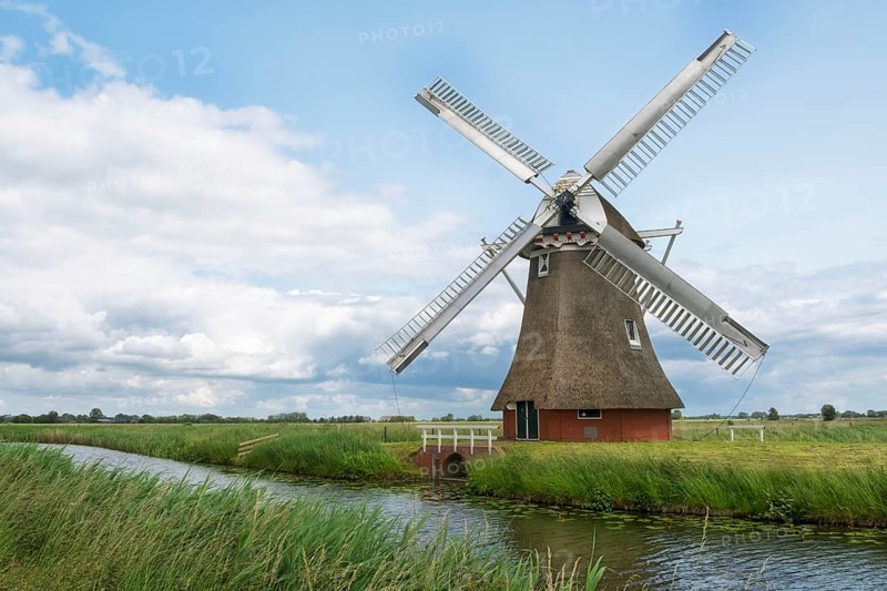Krimstermolen on the Boterdiep canal, Poldermühle, Zuidwolde, province of Groningen, Netherlands