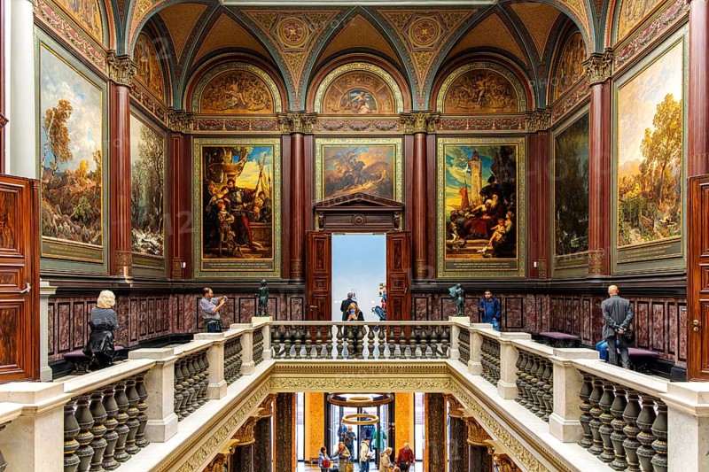 Interior design with paintings and exhibits in the Hamburger Kunsthalle, art museum am Glockengießerwall, Hamburg, Germany