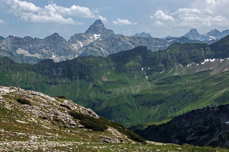 View of the Allgäu Alps from the Nebelhorn, Hochvogel in the background, Oberstdorf, Oberallgäu, Allgäu, Bavaria, Germany