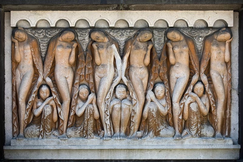 Stone relief by Bernhard Hoetger entitled Sleep, allegorical relief, Platanenhain, Mathildenhöhe, Darmstadt, Hesse, Germany