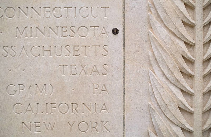 Dot marks identification of fallen, formerly missing soldiers by DNA analysis, Wall of the Missing, wall with the names of missing US soldiers, military cemetery, Normandy American Cemetery and Memorial, Omaha Beach, D-Day, Operation Overlord, Saint-Laurent-sur-Mer near Colleville-sur-Mer, Normandy, Calvados, France