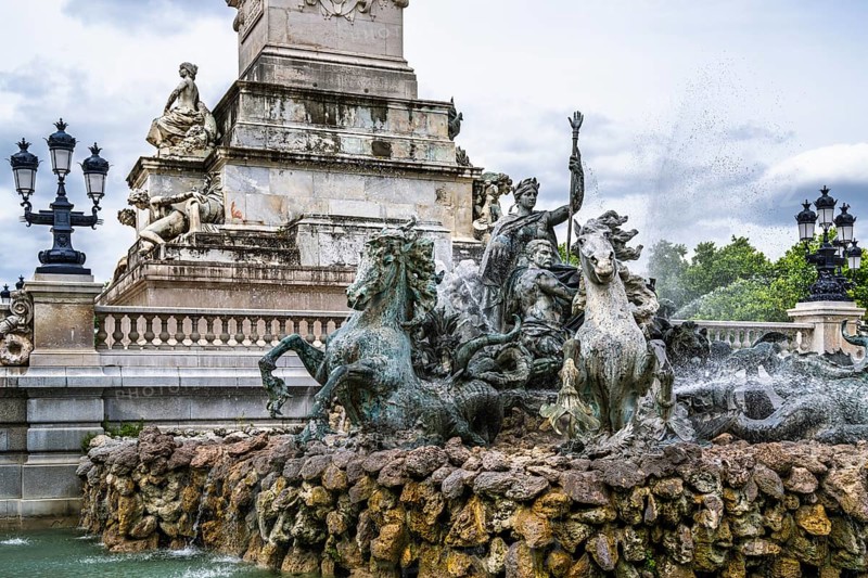 Fontaine du Char du Triomphe de la Concorde, Place des Quinconces, Bordeaux, Gironde, Nouvelle-Aquitaine, France