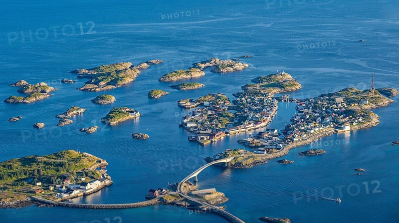Bridges connecting numerous small rocky islands, archipelago islands, view of Henningsvær, Vågan, Lofoten, Nordland, Norway