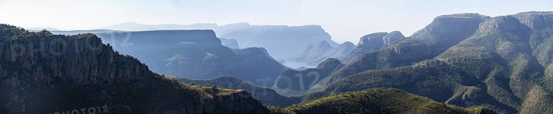View of the Blyde River gorge, Lowveld Viewpoint, in the evening light, canyon landscape, Blyde River Canyon, Panorama Route, Mpumalanga, South Africa