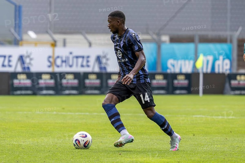 Waldhof Mannheim v FC Emmen, Netherlands (last test match in front of the start of the new season) ***On the ball: Emmanuel Iwe (14, Mannheim)