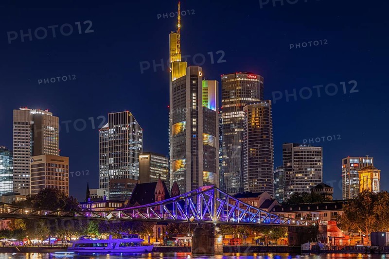 Frankfurt sets an example: The Eiserner Steg will shine in rainbow colours for Christopher Street Day (CSD) . Under the motto Never again silent - Frankfurt is loud, the Main metropolis will be celebrating this year's CSD for the first time from Thursday 17 to Sunday 20 July on the banks of the Main, Eiserner Steg, Frankfurt am Main, Hesse, Germany