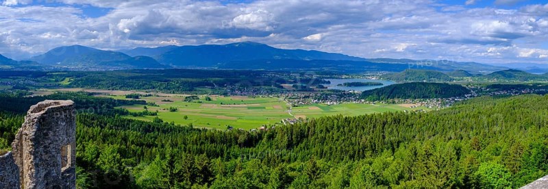 Lake Faak from the castle ruins of Finkenstein, Burgarena Finkenstein, Altfinkenstein, Finkenstein, Carinthia, Austria