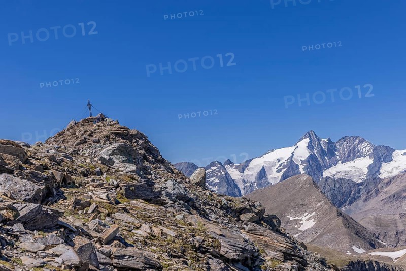 Landscape panorama, summit cross, Brennkogel, hiker, GroÃŸglockner, Pinzgau