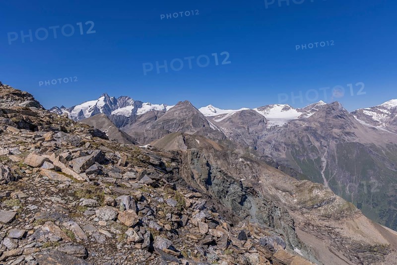 Landscape panorama, summit cross, Brennkogel, hiker, GroÃŸglockner, Pinzgau