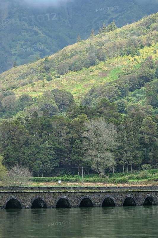 Bridge between the lakes Lagoa Azul and Lagoa Verde, Sete Cidades, SÃ£o Miguel, Azores, Portugal