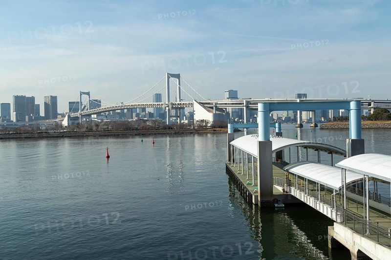 Landmark, Architecture, View of the Rainbow Brigde over Tokyo Bay, Odaiba, Minato City, Tokyo, Japan
