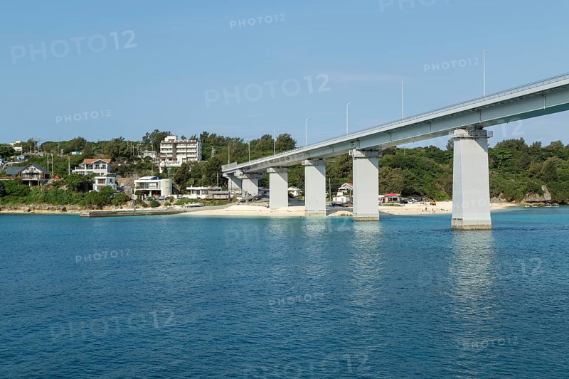 Architecture, Sesoko Bridge and Anchi-hama Beach, sandy beach of Sesoko-jima, Sesoko Island, Motobu, Kunigami District, Okinawa, Japan