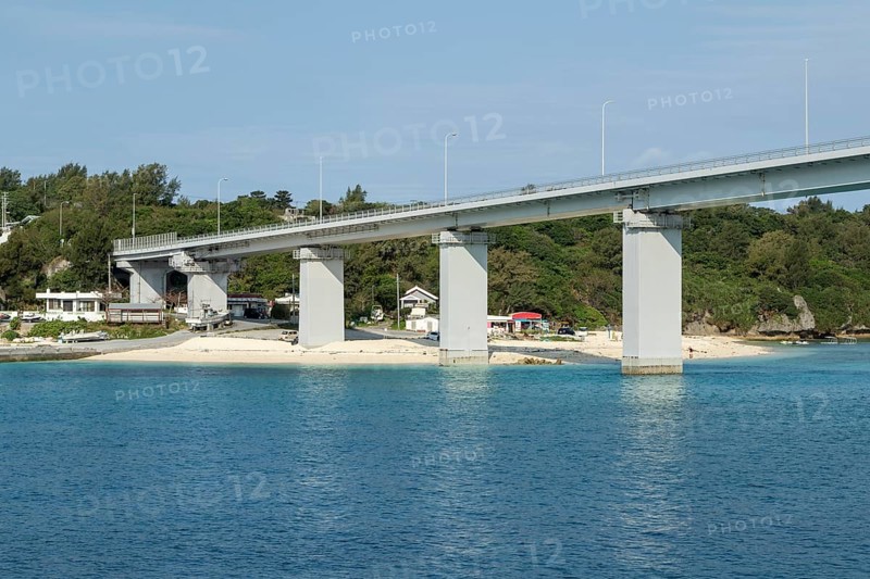 Architecture, Sesoko Bridge and Anchi-hama Beach, sandy beach of Sesoko-jima, Sesoko Island, Motobu, Kunigami District, Okinawa, Japan