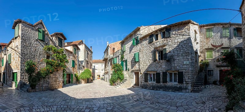Trg Skor, Skor Square, panoramic view, stone houses in the old town centre, Starigrad, island of Hvar, Dalmatia, Croatia