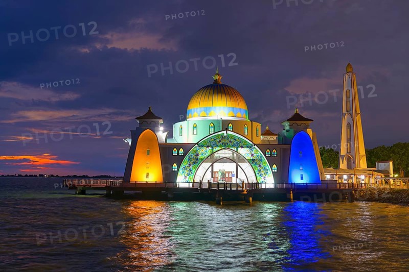 Malacca Straits or Selat Mosque at sunset, Malacca, Malaysia