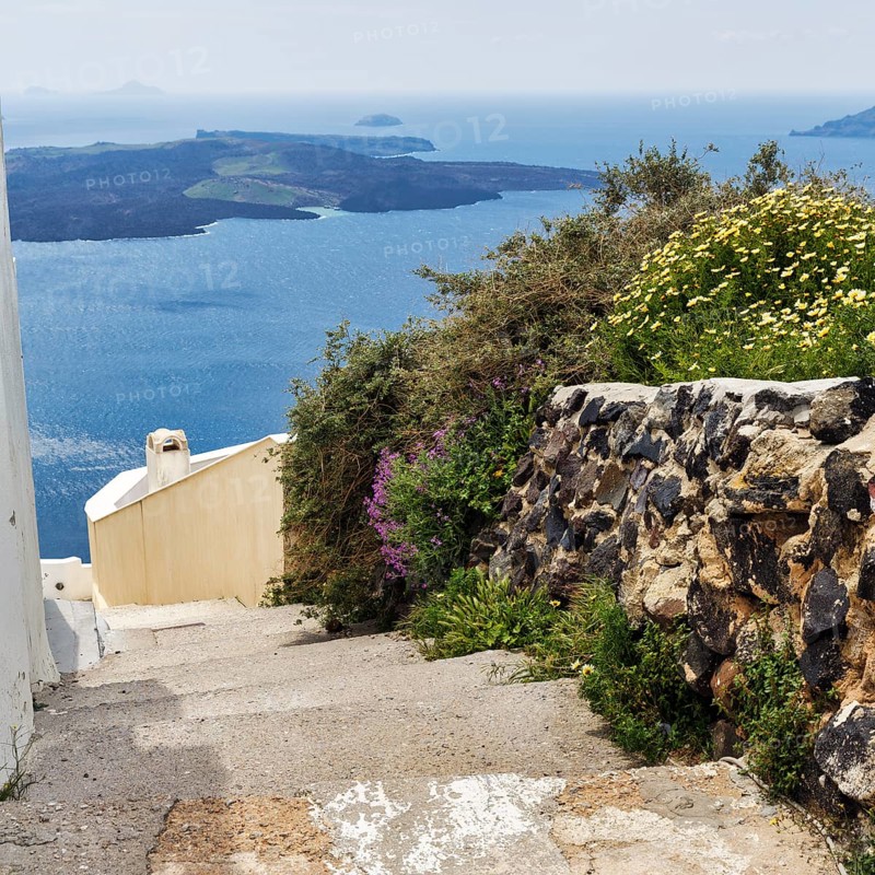 Hiking trail from Fira to Imerovigli, view of the caldera and the sea, Thira, Santorini, Cyclades, Greece
