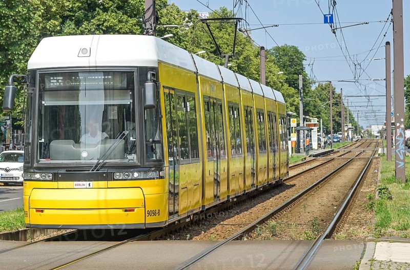 Tram, Prenzlauer Allee, Prenzlauer Berg, Pankow, Berlin, Germany