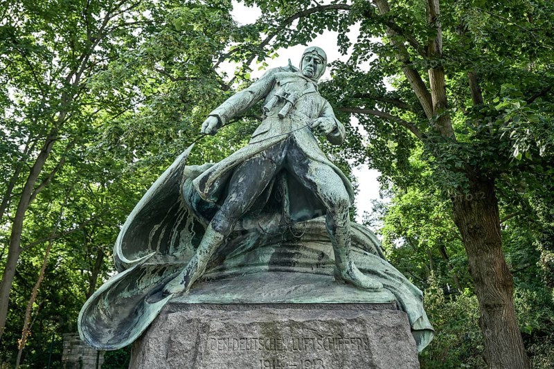 Airship memorial, pilot after landing with a parachute in World War I, Lilienthalstraße, Neukölln, Berlin, Germany