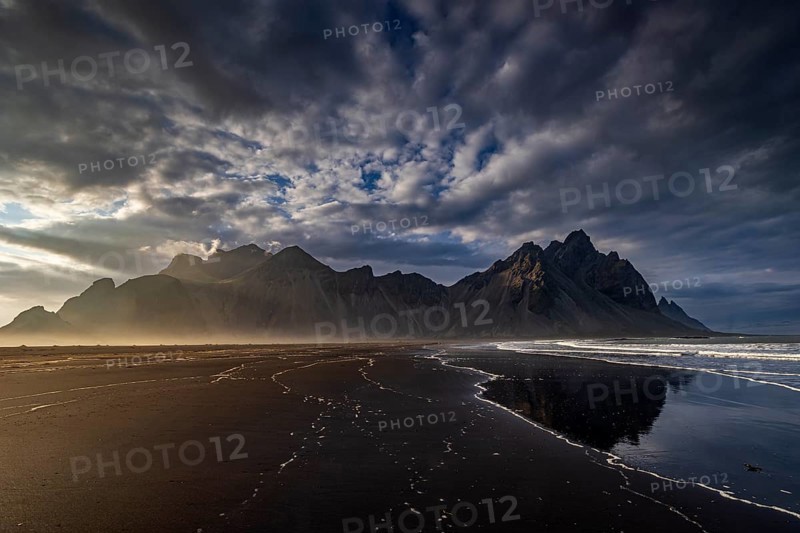 Mountains, mountain range, beach, sea, waves, surf, reflection, clouds, evening light, coast, summer, Vestrahorn, Stokksnes, Höfn, Iceland