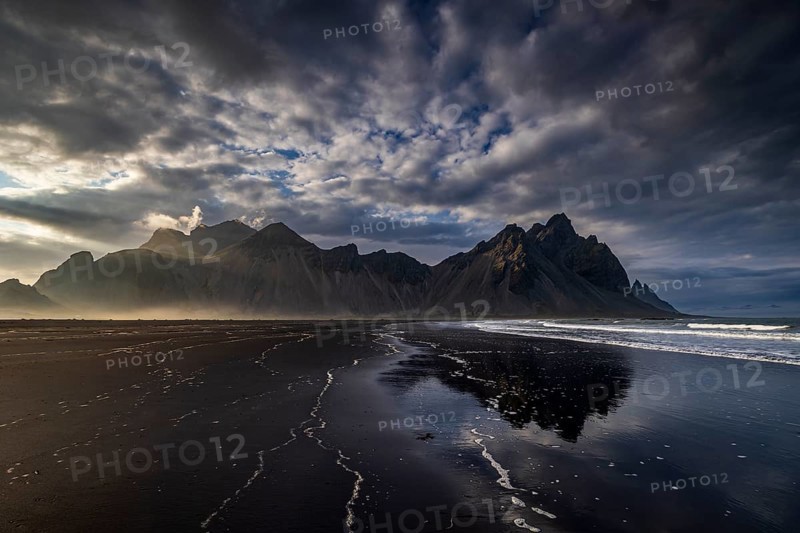 Mountains, mountain range, beach, sea, waves, surf, reflection, clouds, evening light, coast, summer, Vestrahorn, Stokksnes, Höfn, Iceland