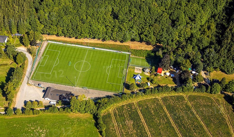 Aerial view, football stadium sports field Vor der Höh, SG Albaum/Heinsberg, sunshades in a meadow, Heinsberg, Kirchhundem, Sauerland, North Rhine-Westphalia, Germany, DE, Europe, football, football field, football stadium, aerial view, aerial photography, aerial photography, sports, sports facility, sports field, overview, bird's-eye view, overview
