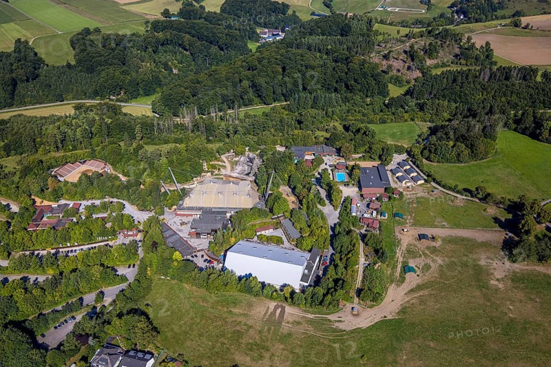 Aerial view, Elspe-Festival-Gelände Karl-May Festspiele mit Naturbühne und Festivalhalle, Elspe, Lennestadt, Sauerland, North Rhine-Westphalia, Germany, DE, Europe, events, Karl-May Festspiele, Kirchhundem, culture, art, aerial photography, aerial photography, overview, events, venue, event location, bird's-eye view, birds-eyes view, cultural use, overview