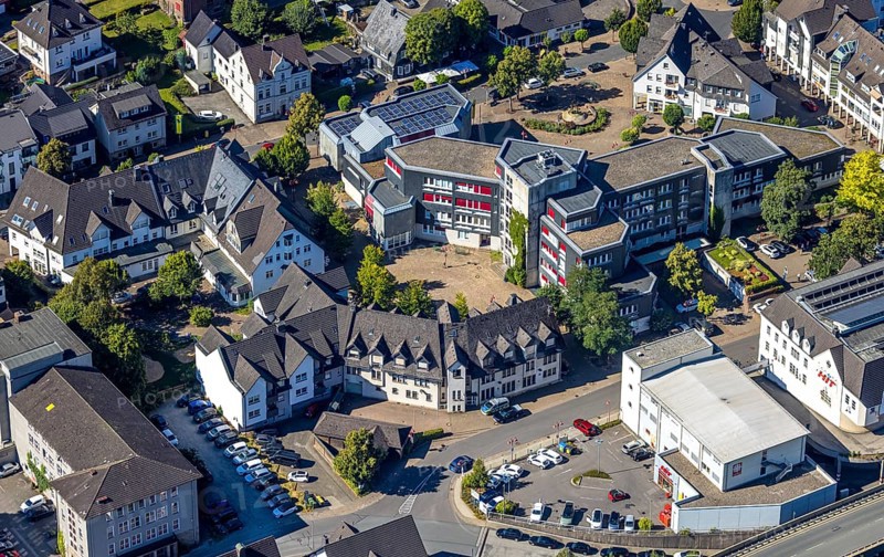 Aerial view, town hall Thomas-Morus-Platz and police station Bürgermeister-Beckmann-Platz, Altenhundem, Lennestadt, Sauerland, North Rhine-Westphalia, Germany, authority, town hall, DE, Europe, Kirchhundem, aerial view, aerial photography, aerial photography, police, police station, police station, town hall, state authority, state power, city administration, overview, bird's eye view, birds-eyes view, overview