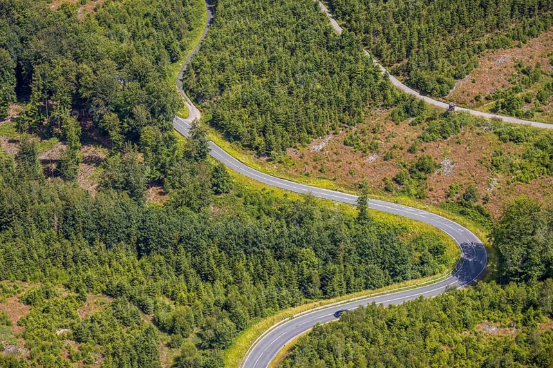 Aerial view, serpentines at the Ochsenkopf between Arnsberg and Sundern in the forest area with forest damage Stockumer Höhe, Sunderner Straße Landesstraße L685, Arnsberg, Sauerland, North Rhine-Westphalia, Germany, DE, Europe, aerial view, aerial photography, aerial photography, Ruhr area, overview, bird's eye view, birds-eyes view, overview