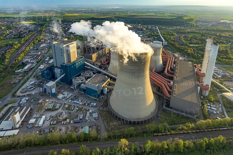 Aerial view, Niederaussem lignite-fired power plant, RWE Power AG power plant site, cooling towers and smoke clouds, distant view, Bergheim, Rhineland, North Rhine-Westphalia, Germany, lignite-fired power plant, Niederaussem, RWE Power AG, cooling towers, smoke clouds, energy, industry, pollution, power generation, technology, infrastructure, landscape, sky, emissions, chimney, coal energy, power plant, air pollution, energy production, industrial, ecology, climate change, sustainability, supply, energy industry, smoke, environment, economy, power plant